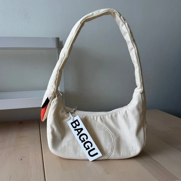 NWT BAGGU white cream swan shoulder bag purse - Picture 3 of 3